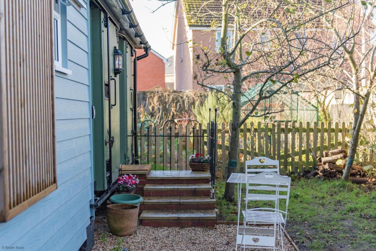 Plumcot Halt By Bloom Stays Canterbury Buitenkant foto